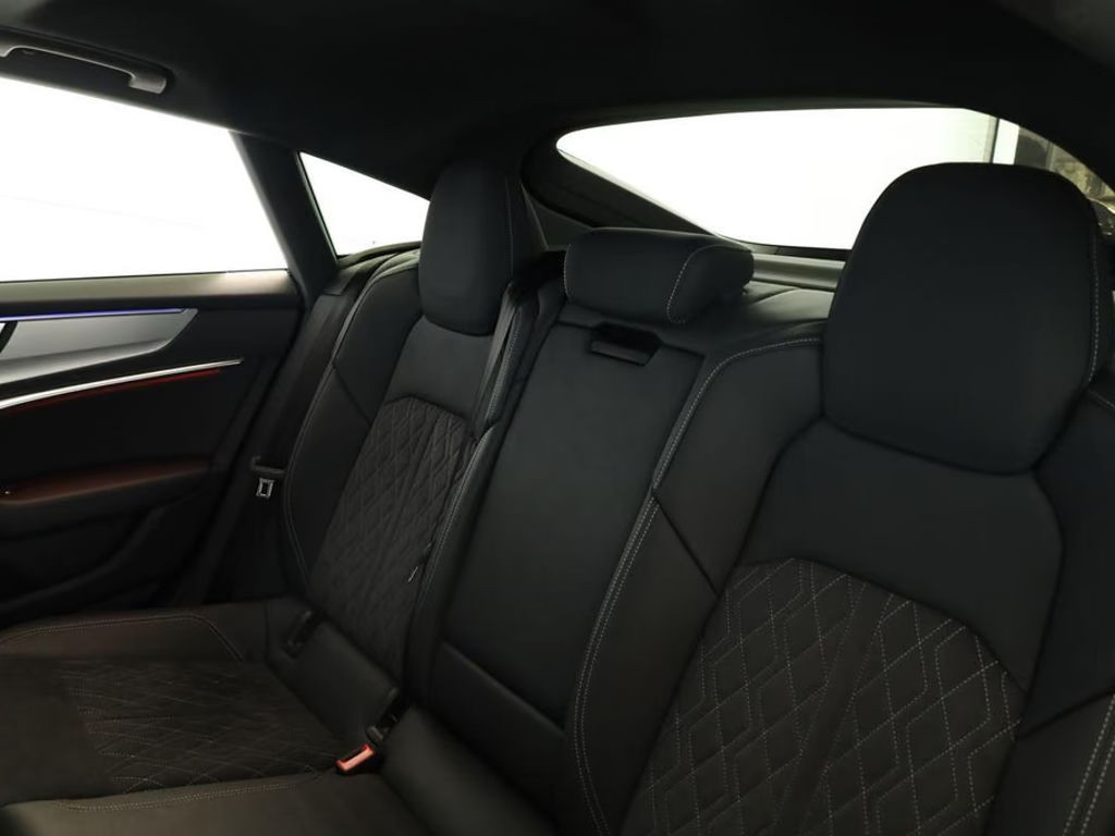 Audi S7