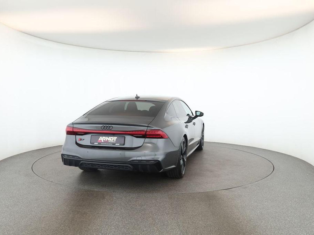 Audi S7