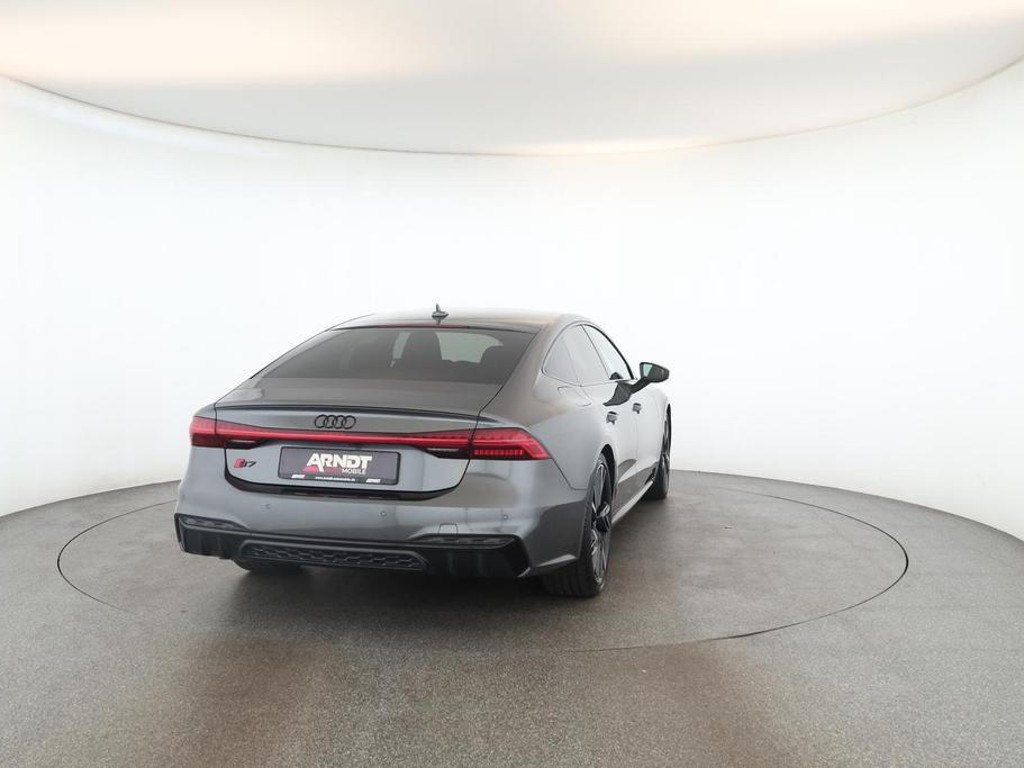 Audi S7