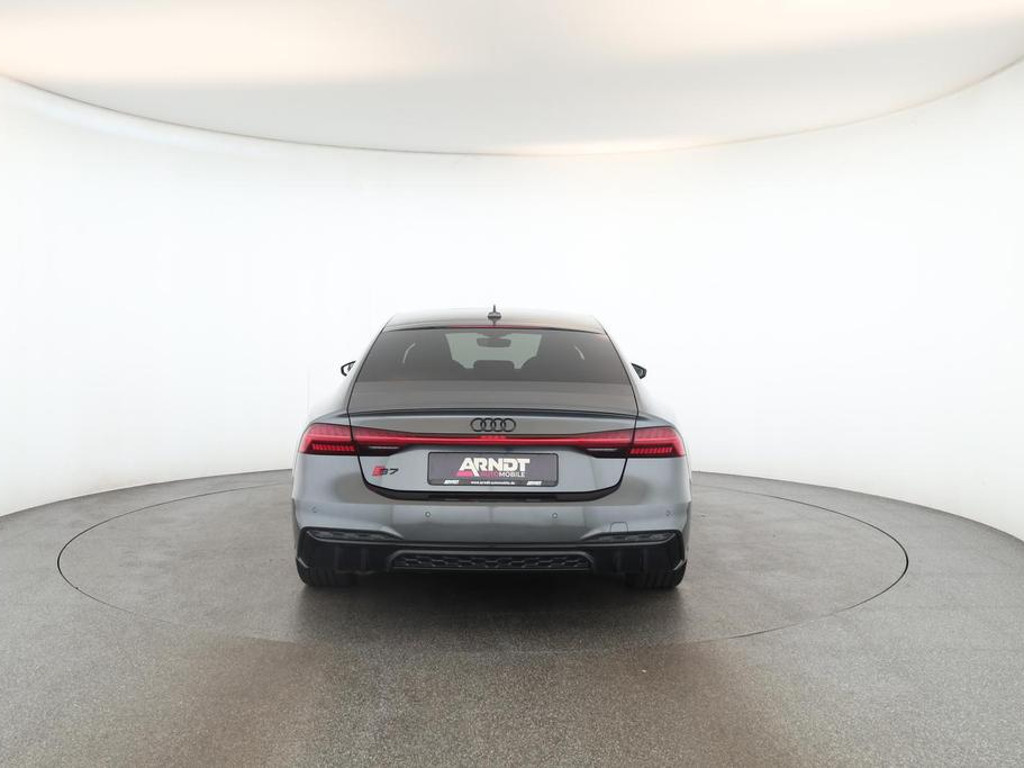 Audi S7