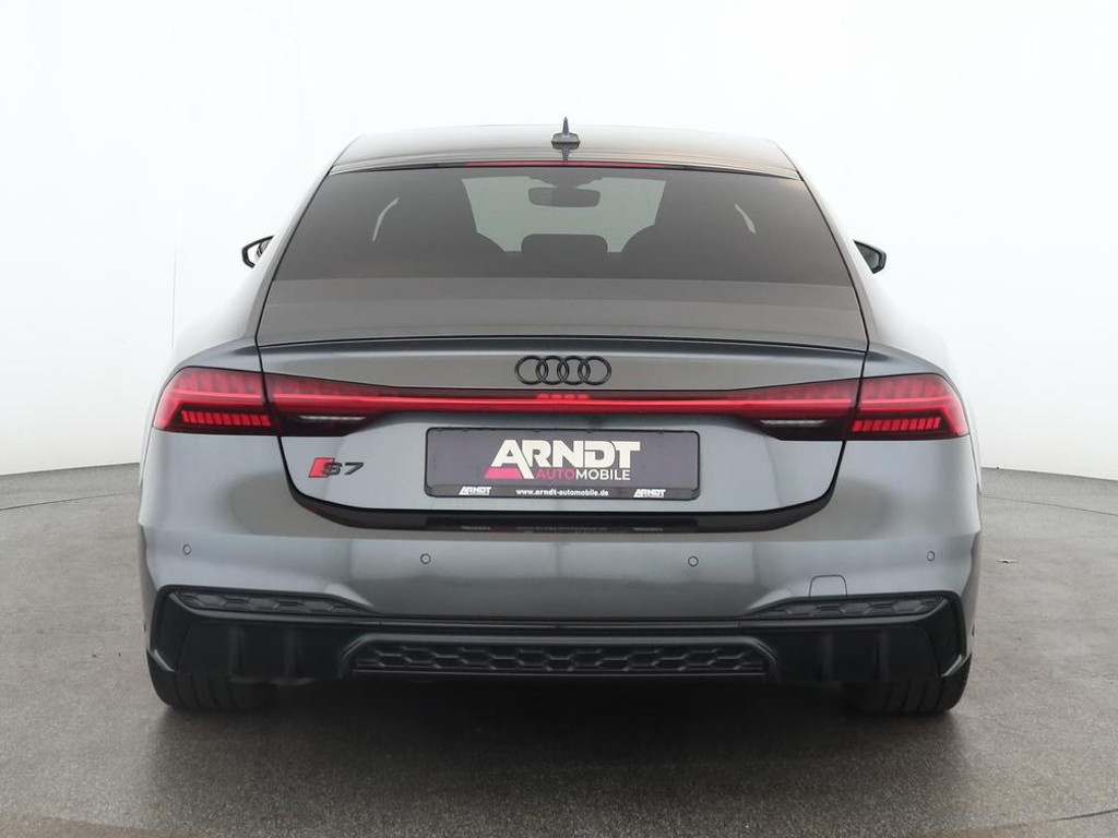 Audi S7