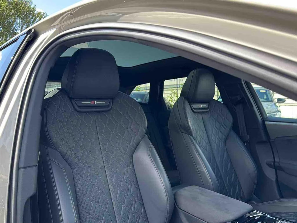 Audi S6 e-tron