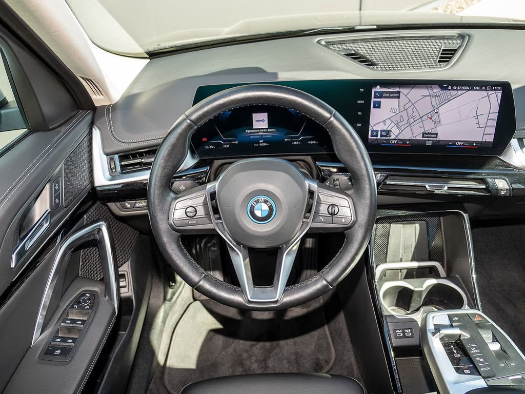BMW iX1