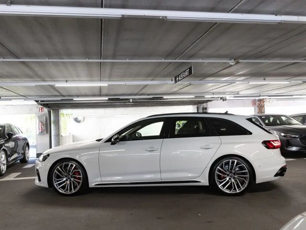 Audi RS4 Avant Quattro