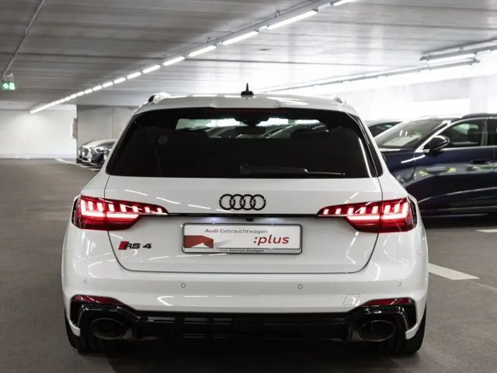 Audi RS4