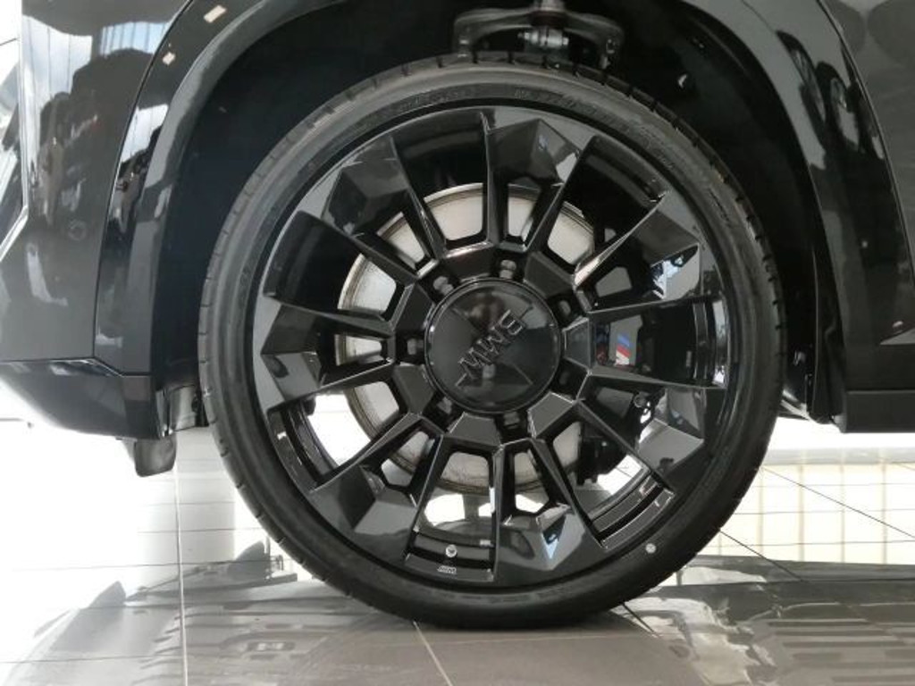 BMW XM