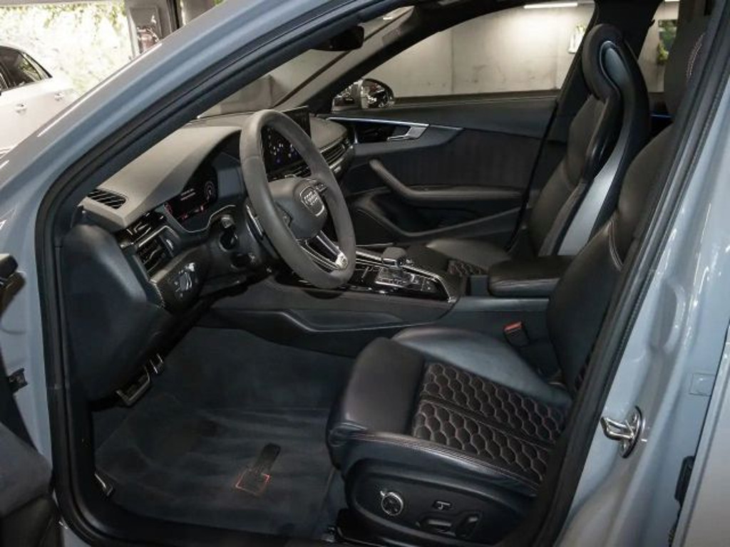 Audi RS4