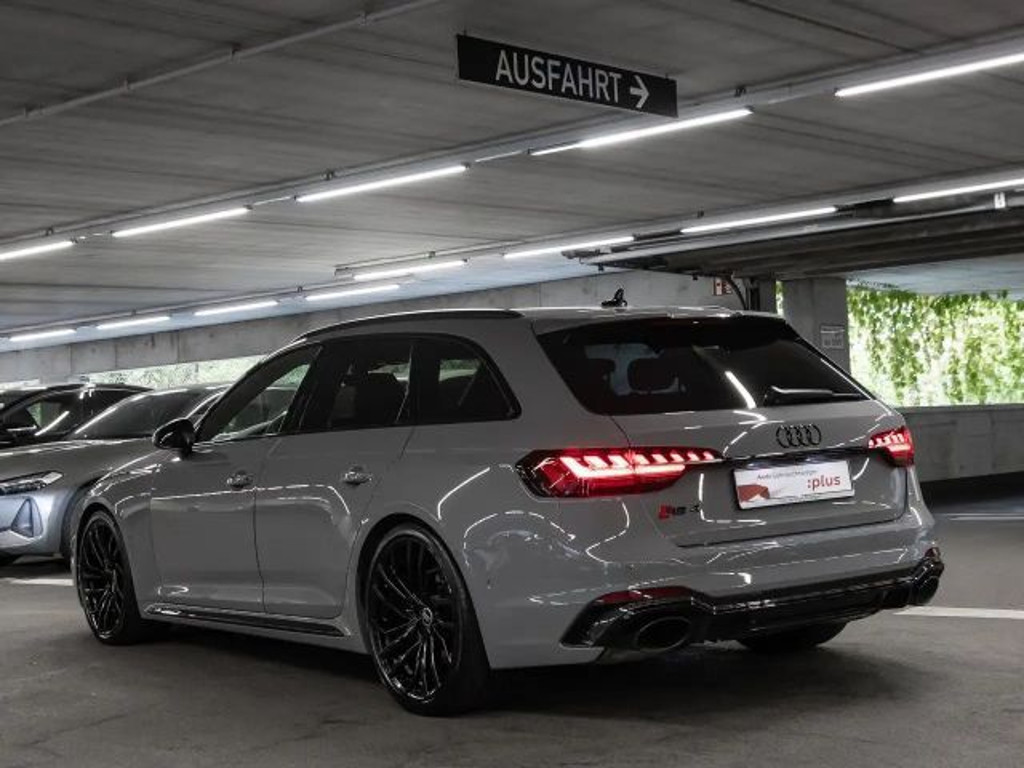 Audi RS4
