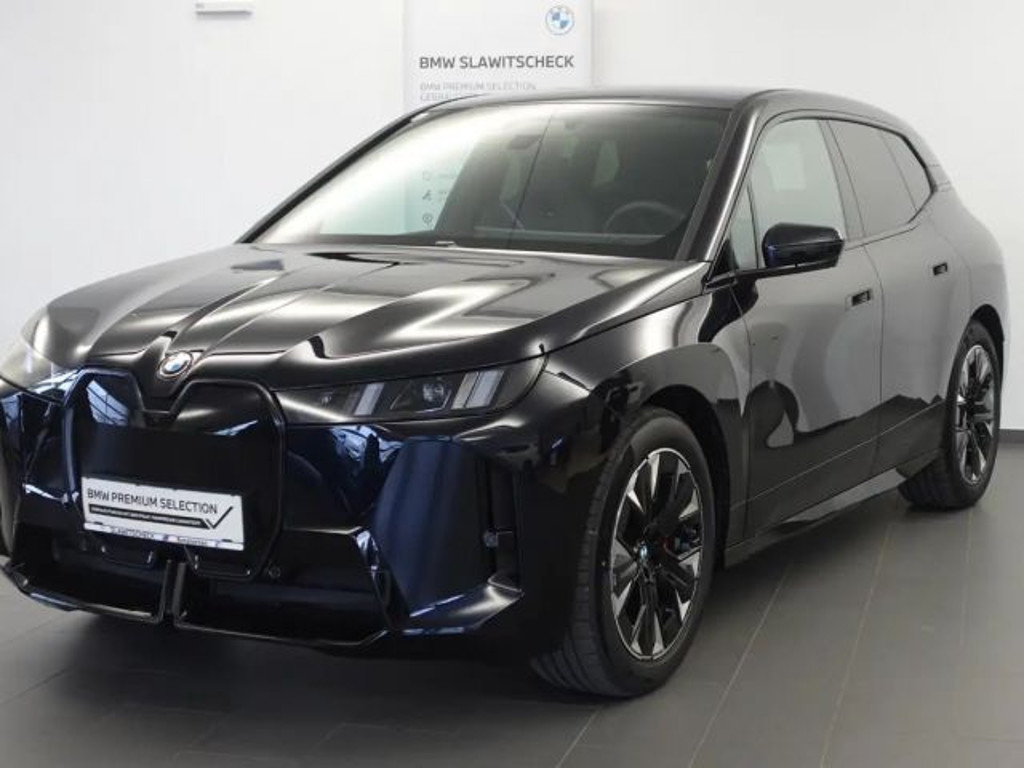BMW iX