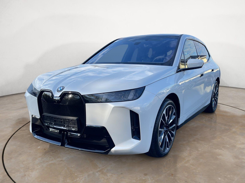 BMW iX xDrive60