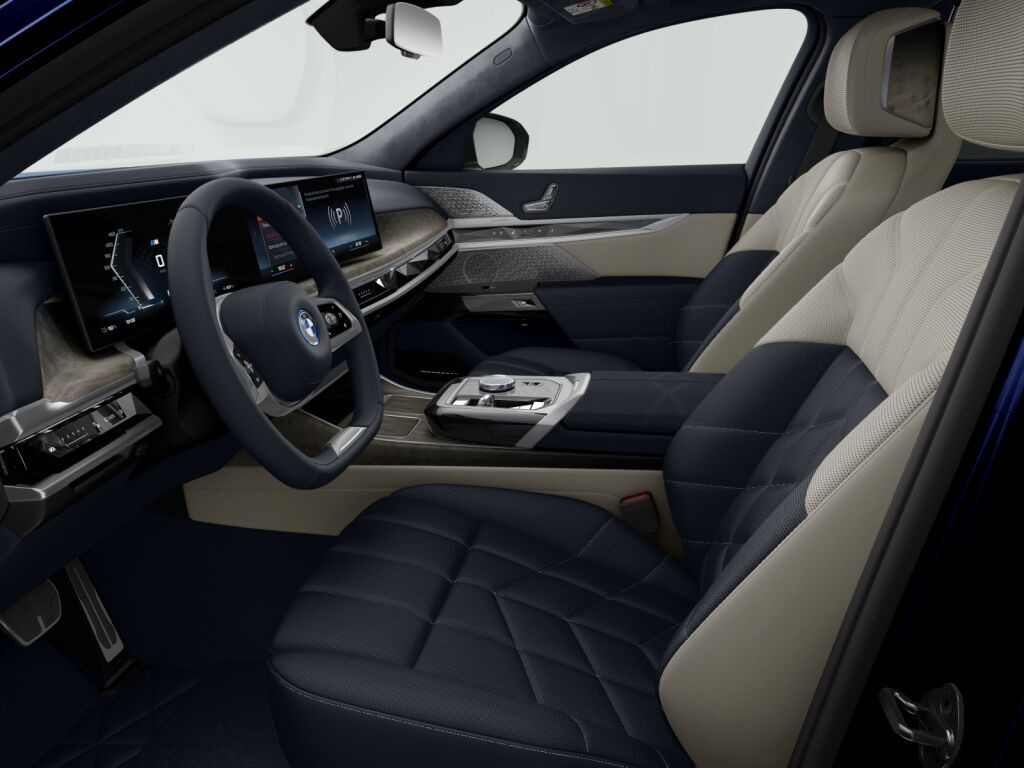 BMW i7