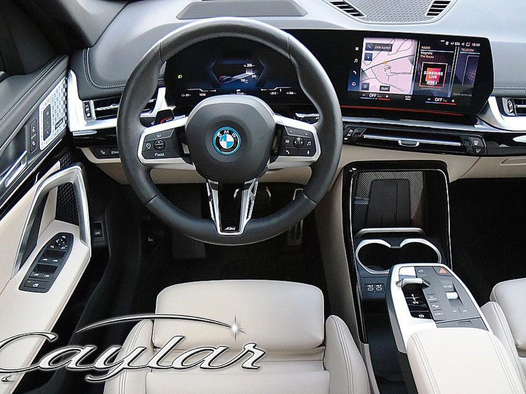 BMW iX1