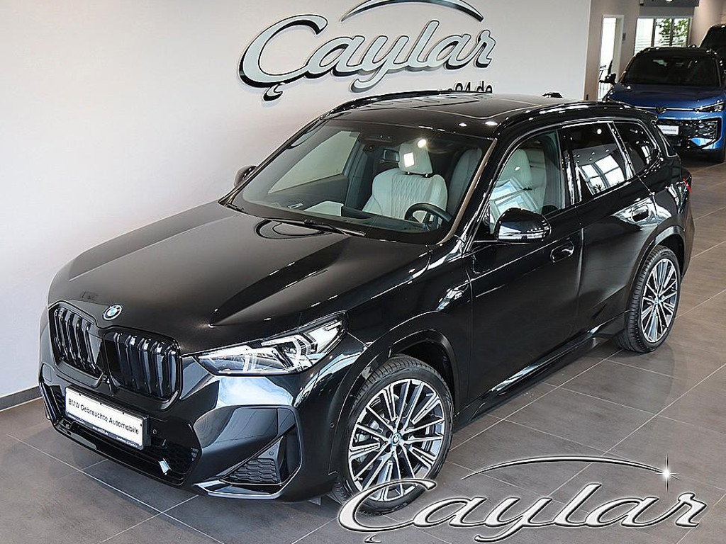 BMW iX1