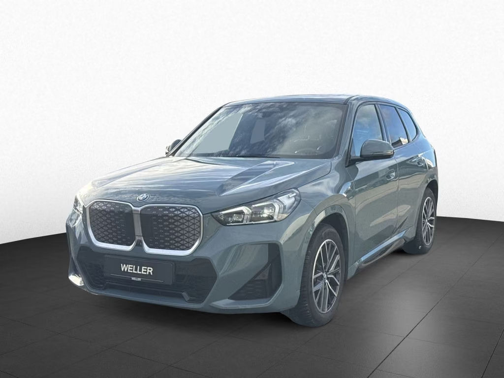 BMW iX1
