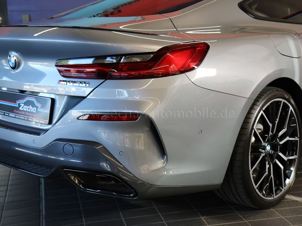 BMW M850
