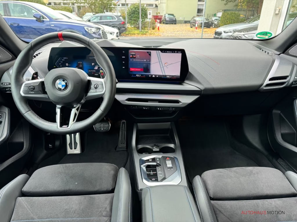 BMW M235