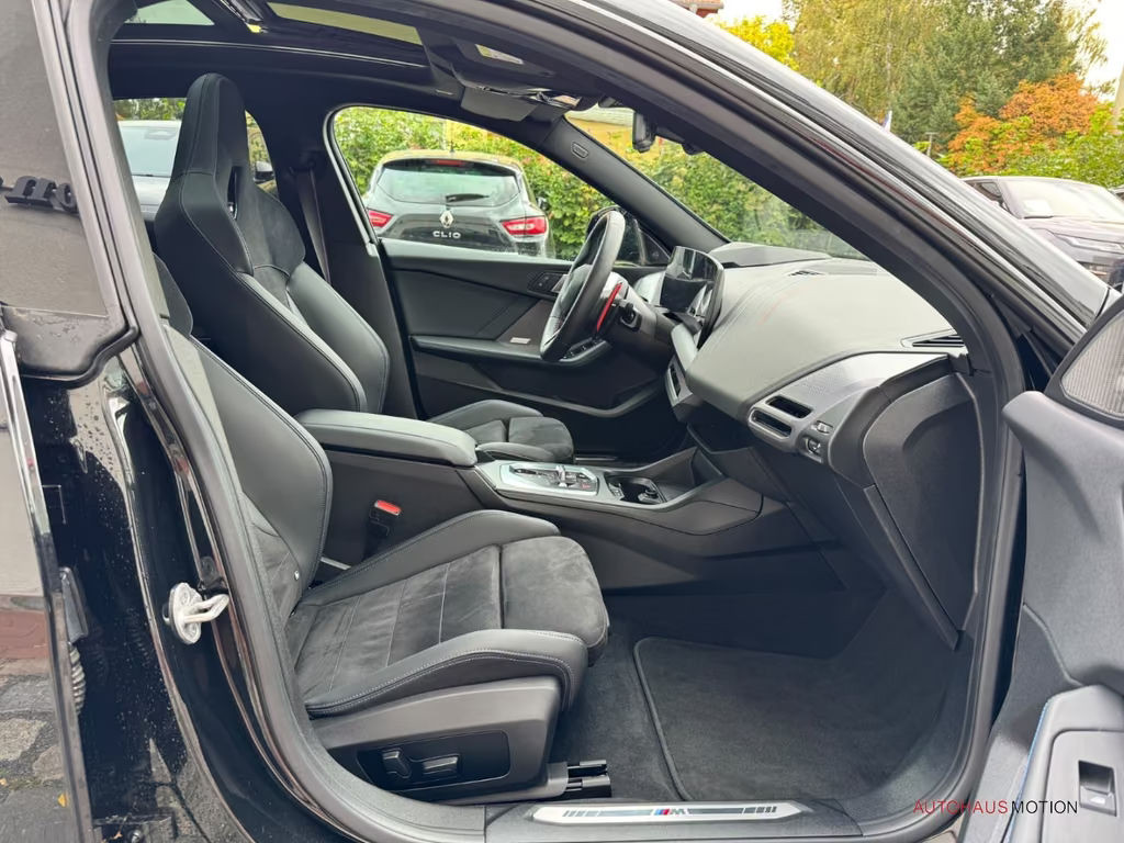 BMW M235