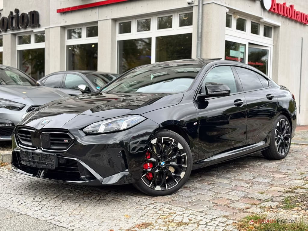 BMW M235