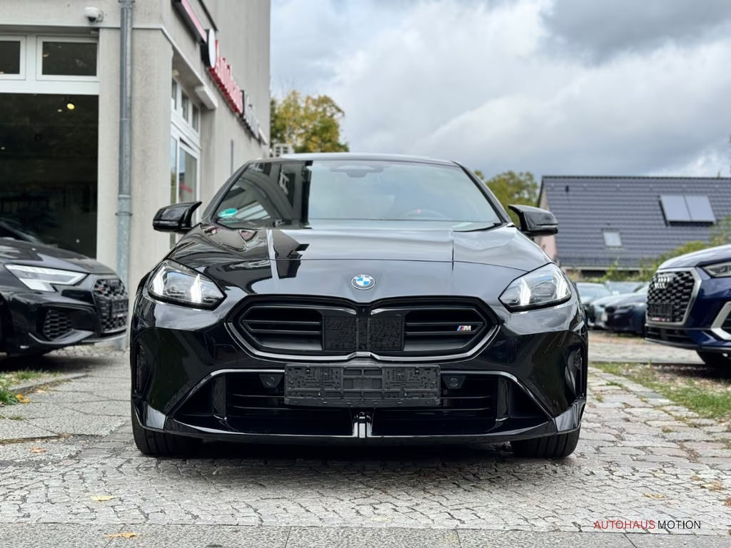BMW M235