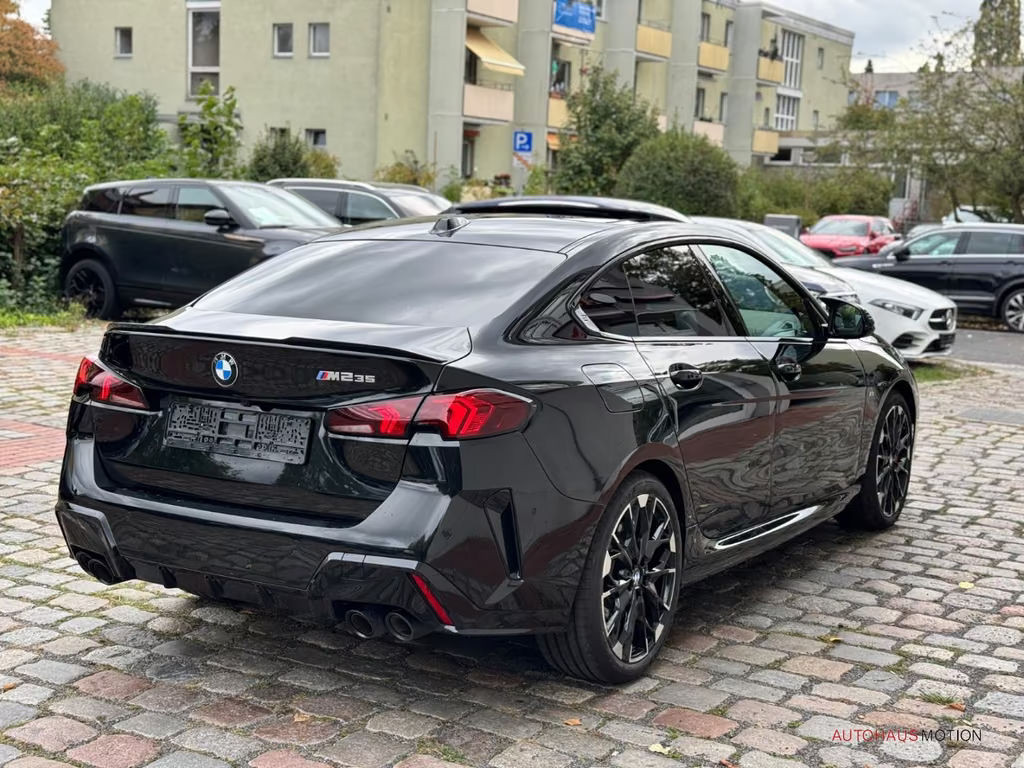 BMW M235