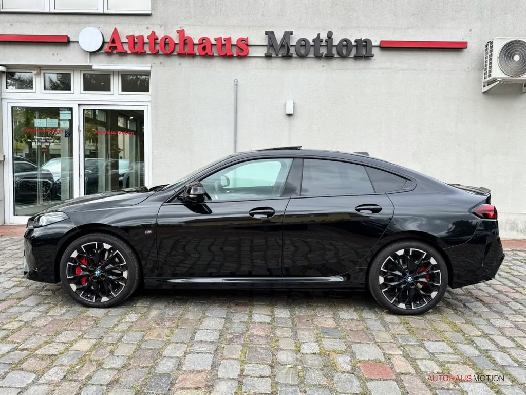 BMW M235