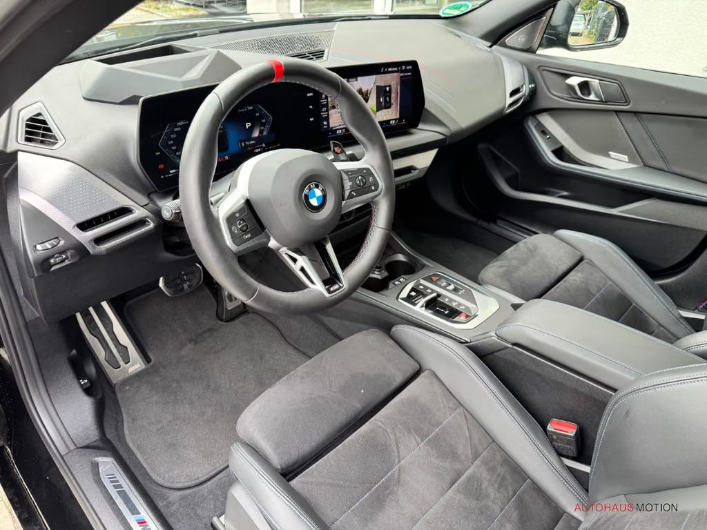 BMW M235