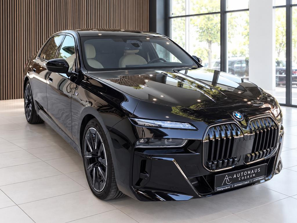 BMW i7