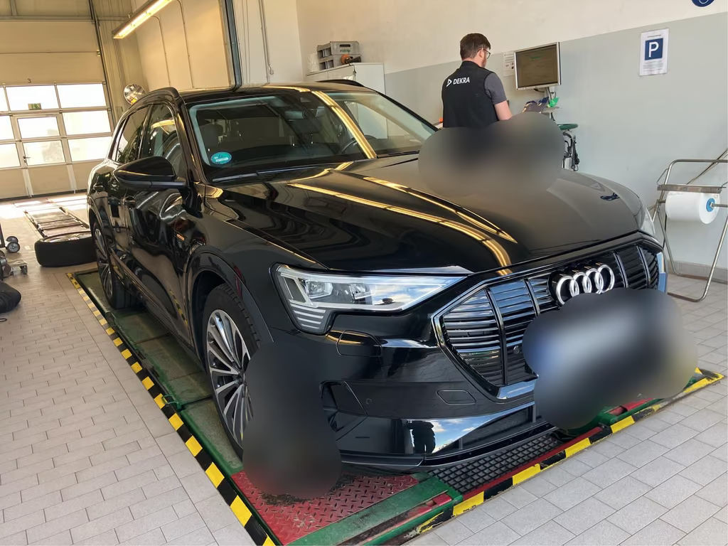 Audi e-tron