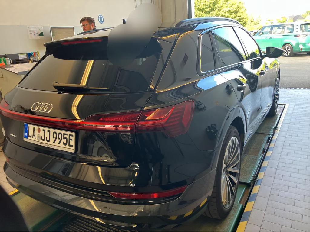 Audi e-tron