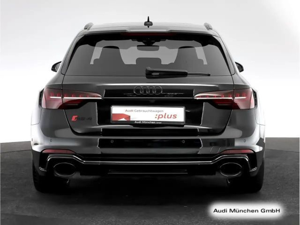 Audi RS4