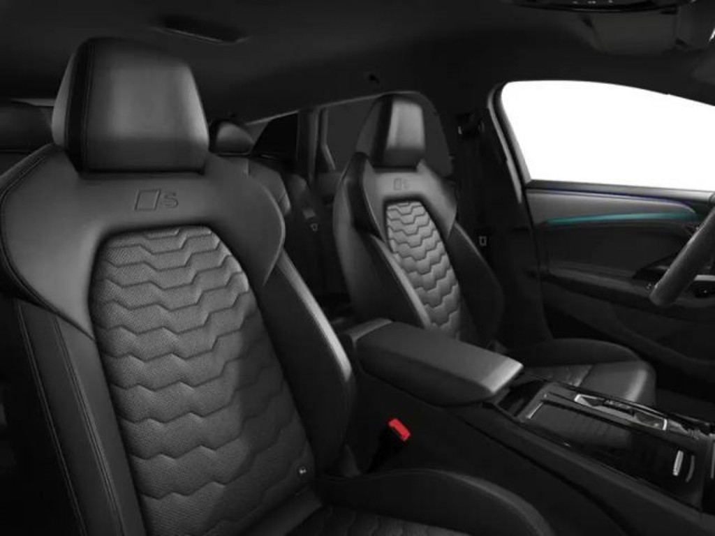 Audi S6 e-tron