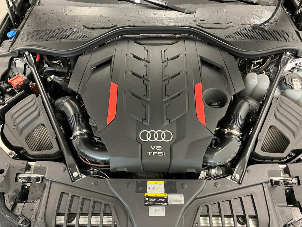 Audi S8