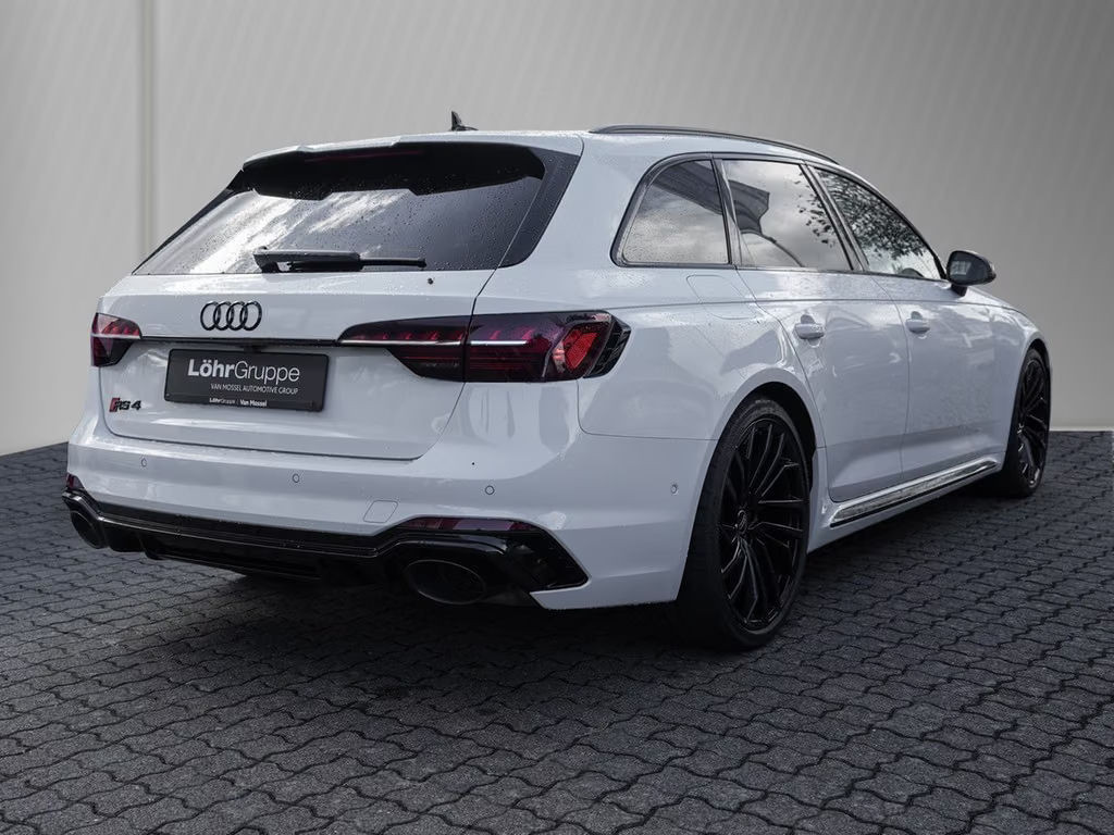 Audi RS4