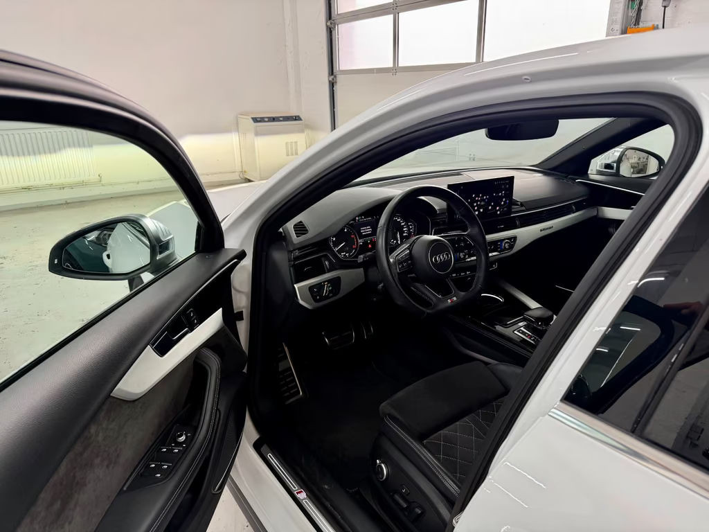 Audi S4