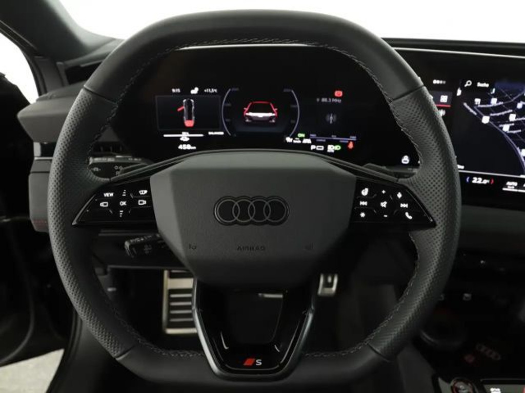 Audi S6 e-tron