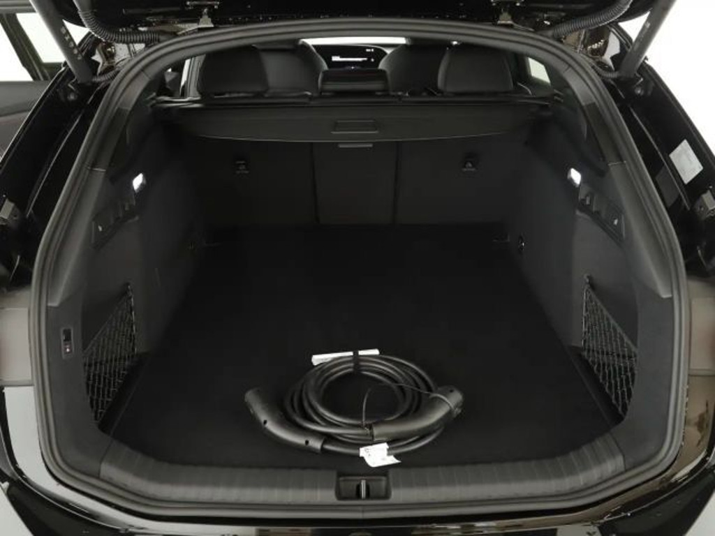 Audi S6 e-tron