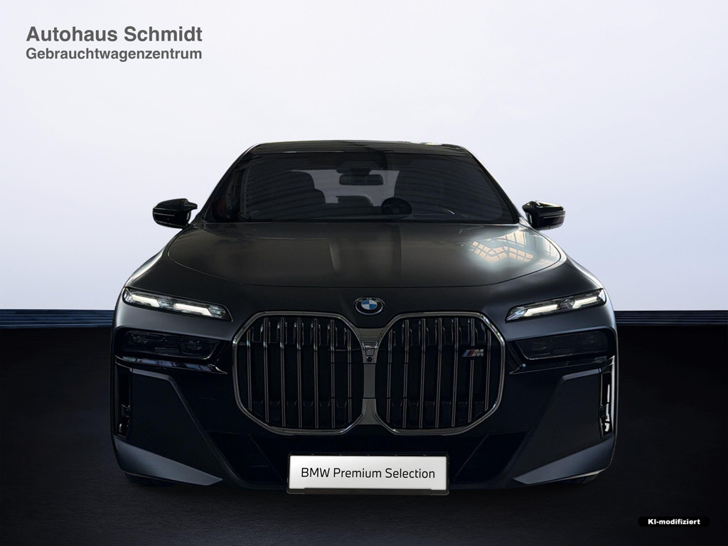 BMW i7