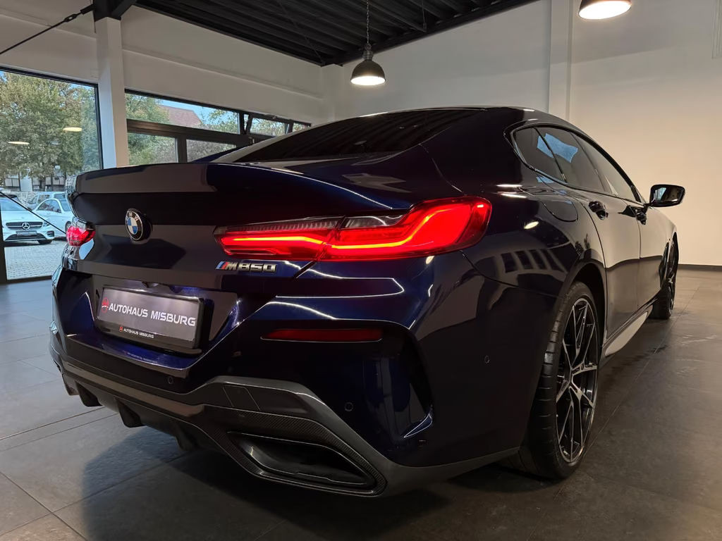 BMW M850