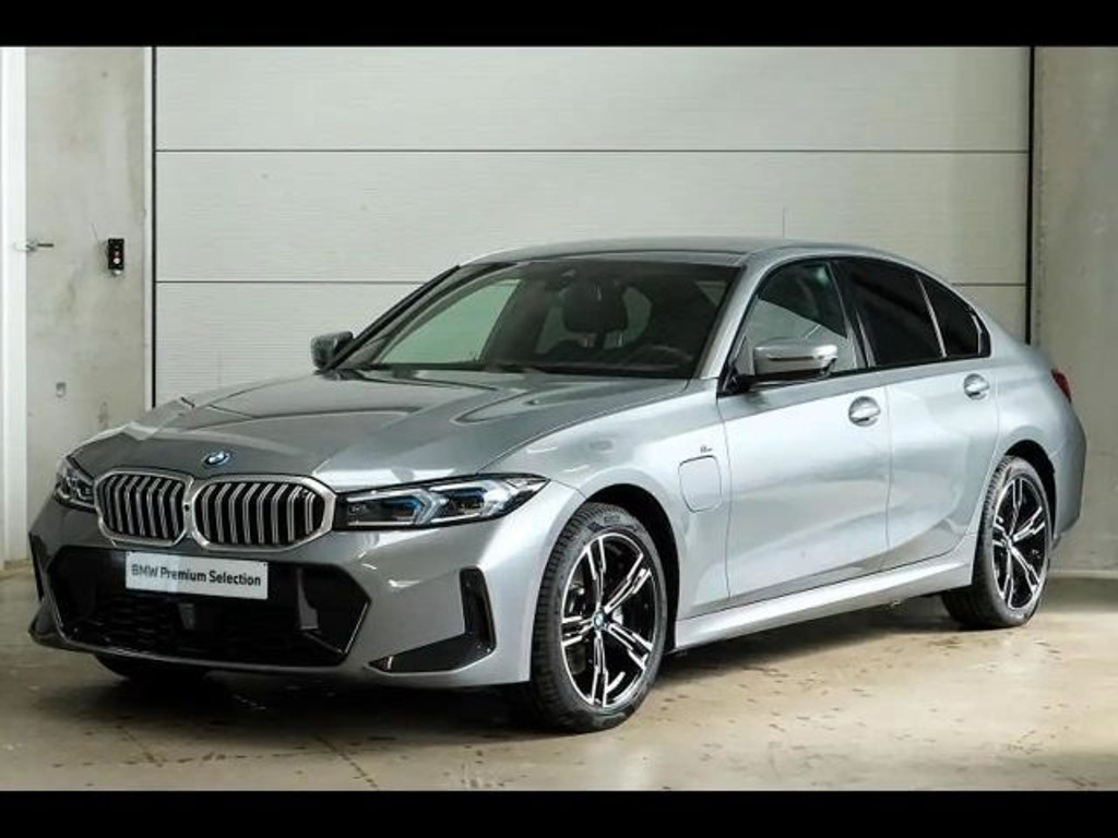 BMW 3 Serie 330 M-Sport Sedan