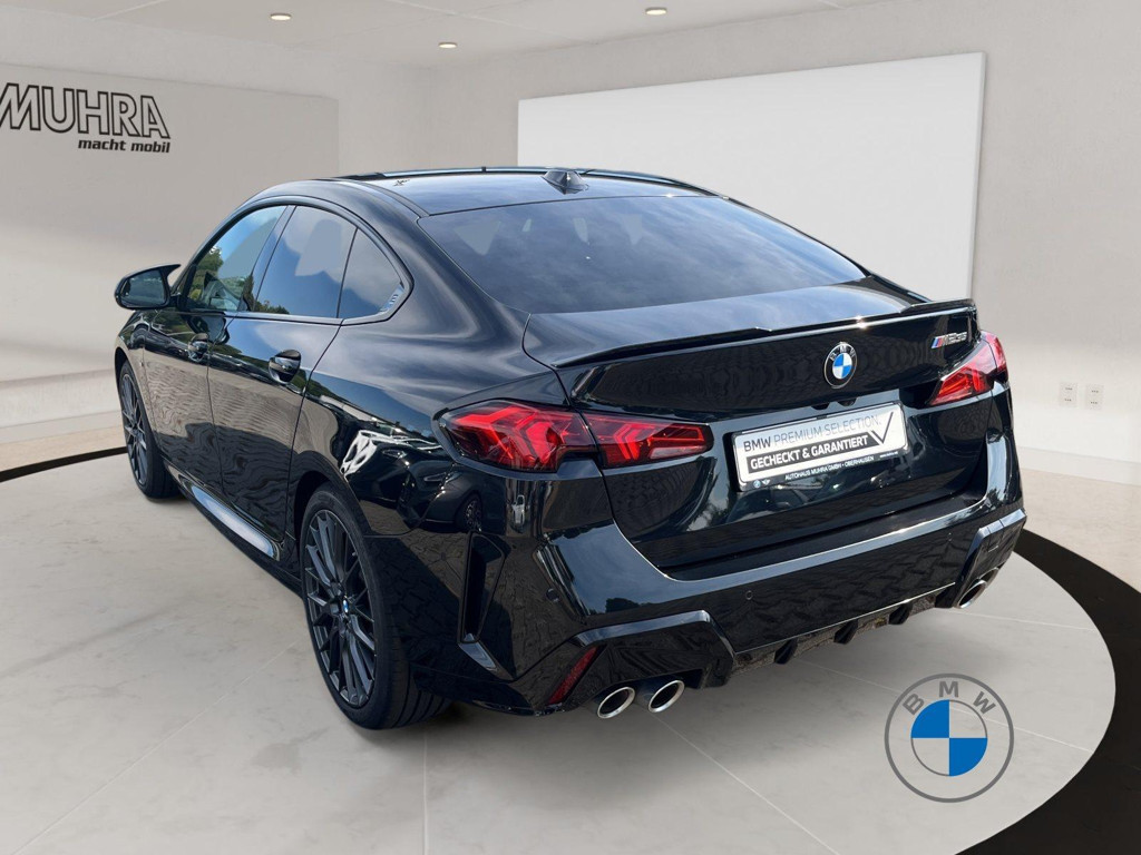 BMW M235