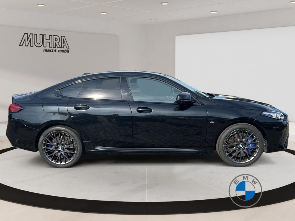 BMW M235