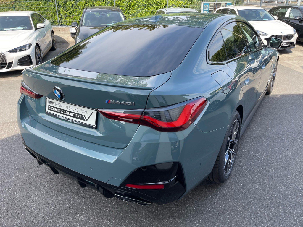 BMW M440