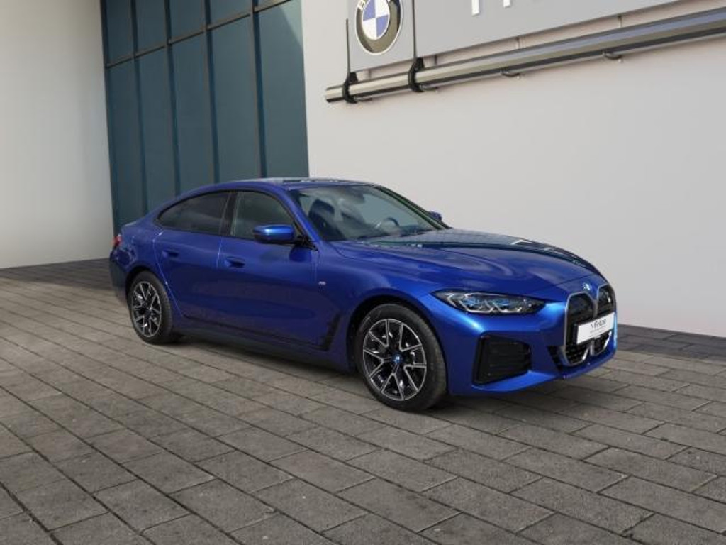 BMW i4
