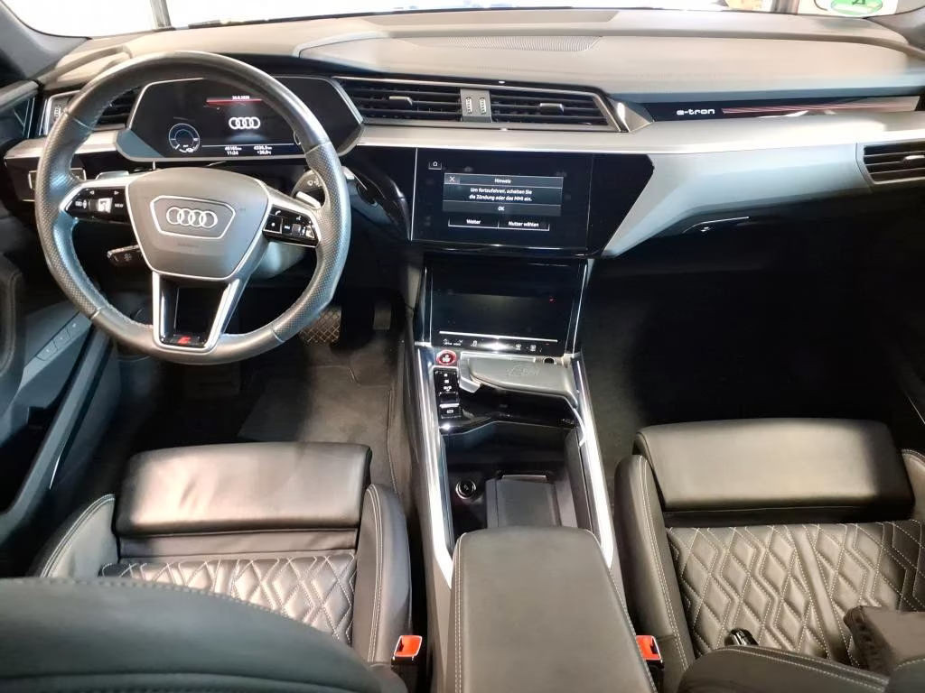 Audi e-tron