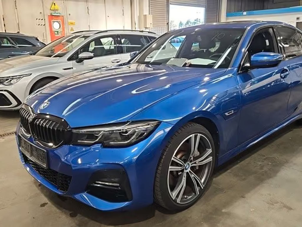 BMW 3 Serie 330 M-Sport Sedan 330e
