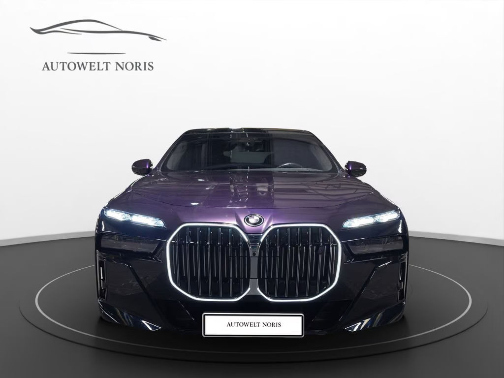 BMW i7 Sedan
