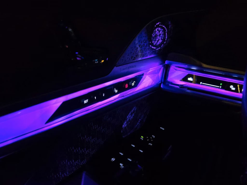 BMW i7