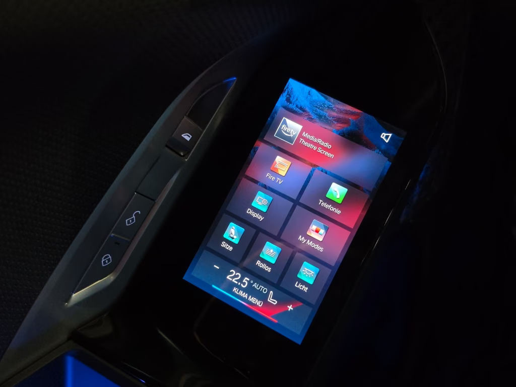 BMW i7
