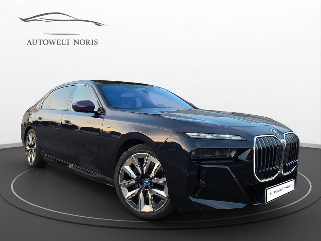 BMW i7