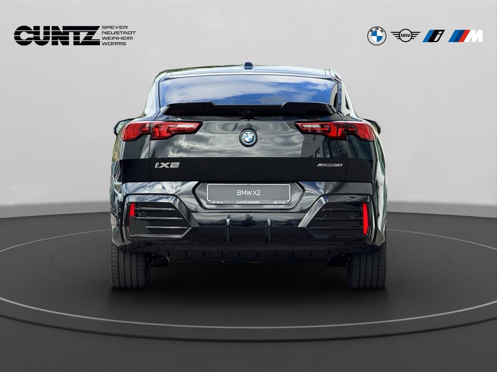 BMW iX2